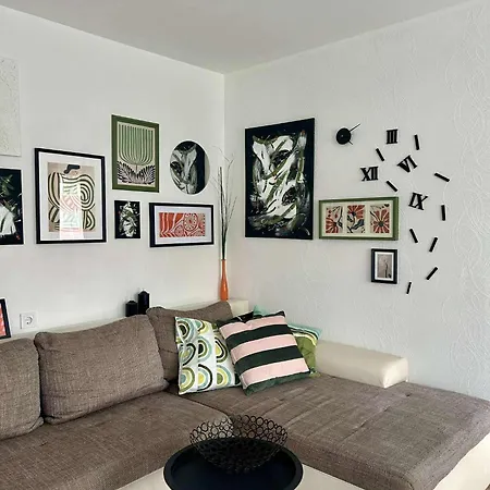Your Place In - Newly Renovated! *